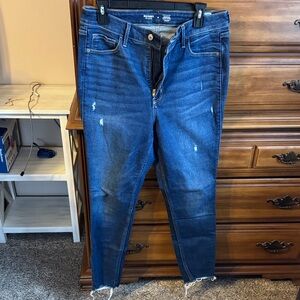 Old Navy Medium Blue Skinny Jeans